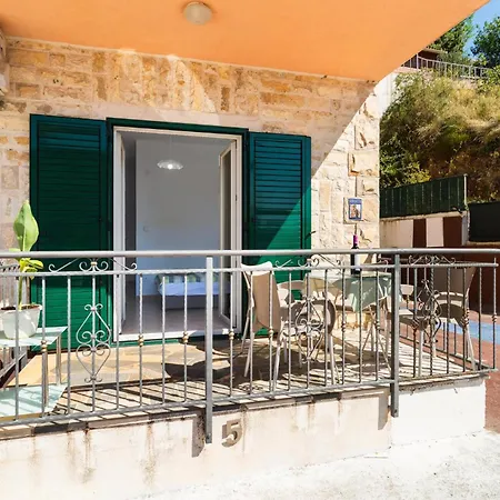 1 Bedroom Lovely In アパート *