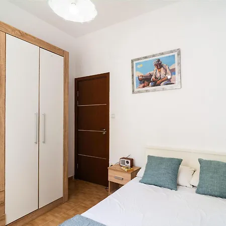 1 Bedroom Lovely In * オミシュ