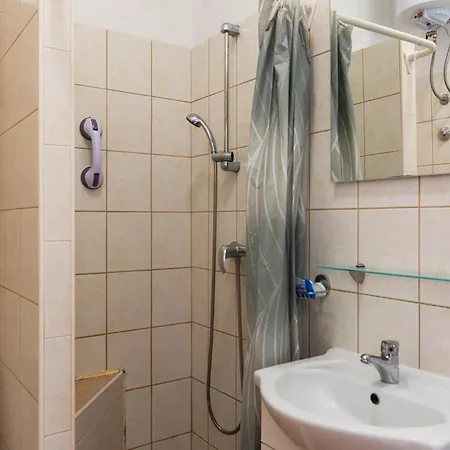 アパート 1 Bedroom Lovely In